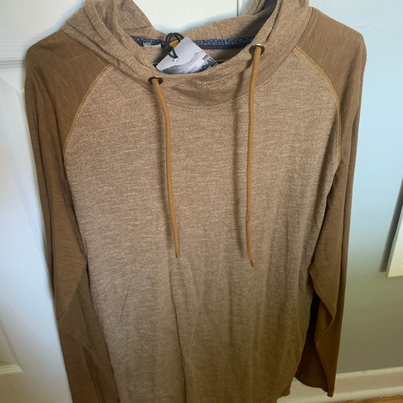 Ran long sleeve top with hood - Picture 1 of 3